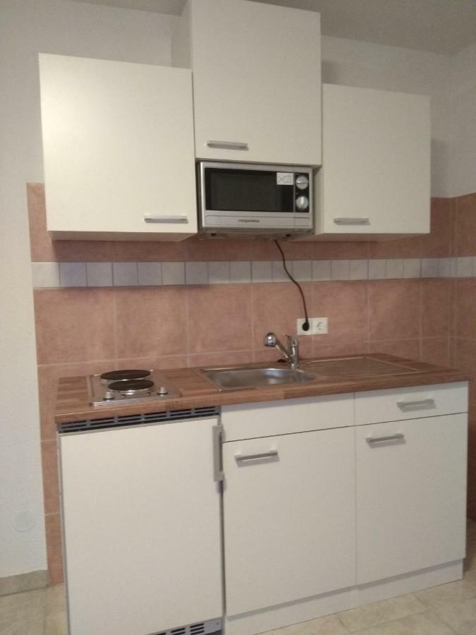 Amy'S Apartment, Relax And Enjoy بوندورف ام شفارتزو المظهر الخارجي الصورة